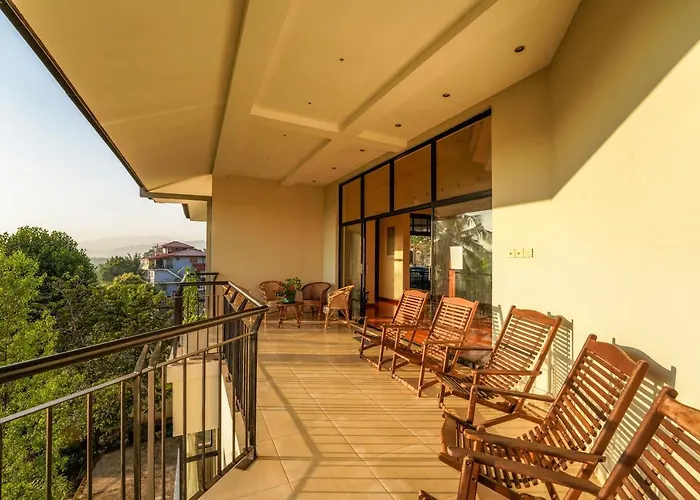 Kandy Sunrise