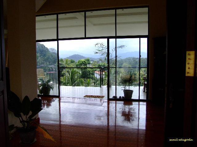 Sunrise * Kandy